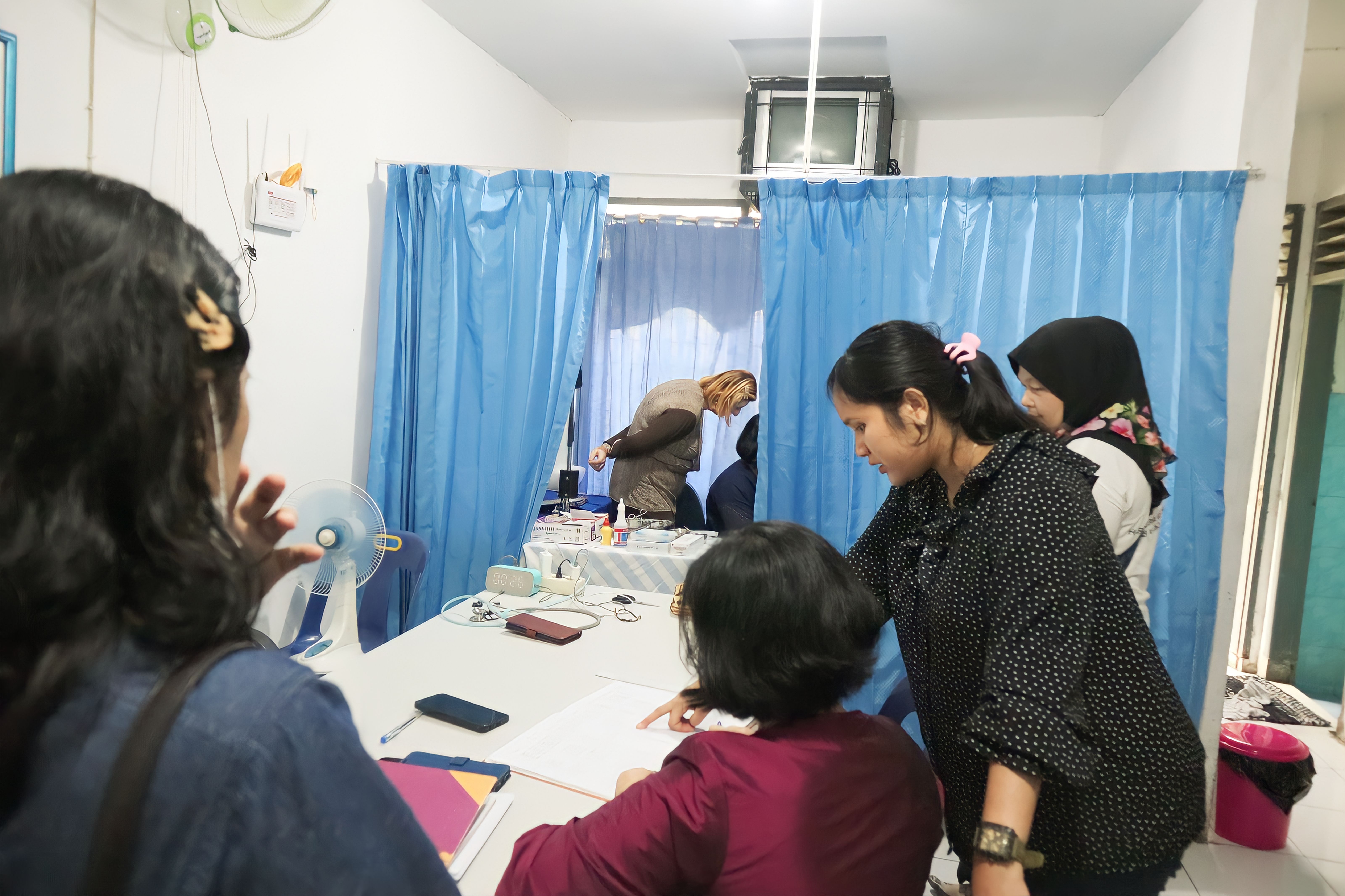 Cegah Kanker Serviks dengan pemeriksaan IVA test di Pustu Medan Permai 